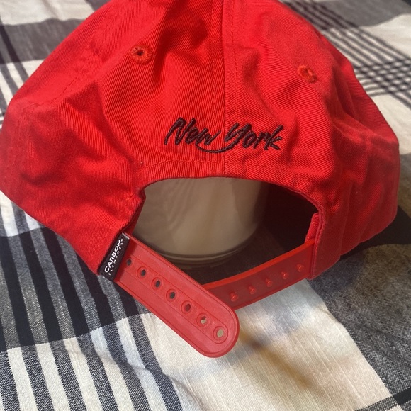 Red Baseball cap, never worn - Picture 2 of 2